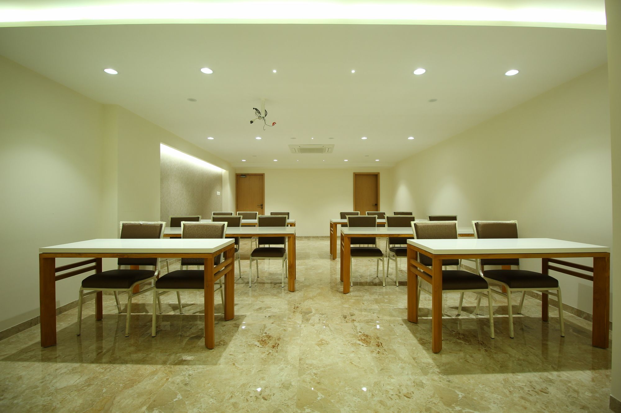 Oyo 4161 Hotel Shailly Inn Αχμπανταμπάντ Εξωτερικό φωτογραφία