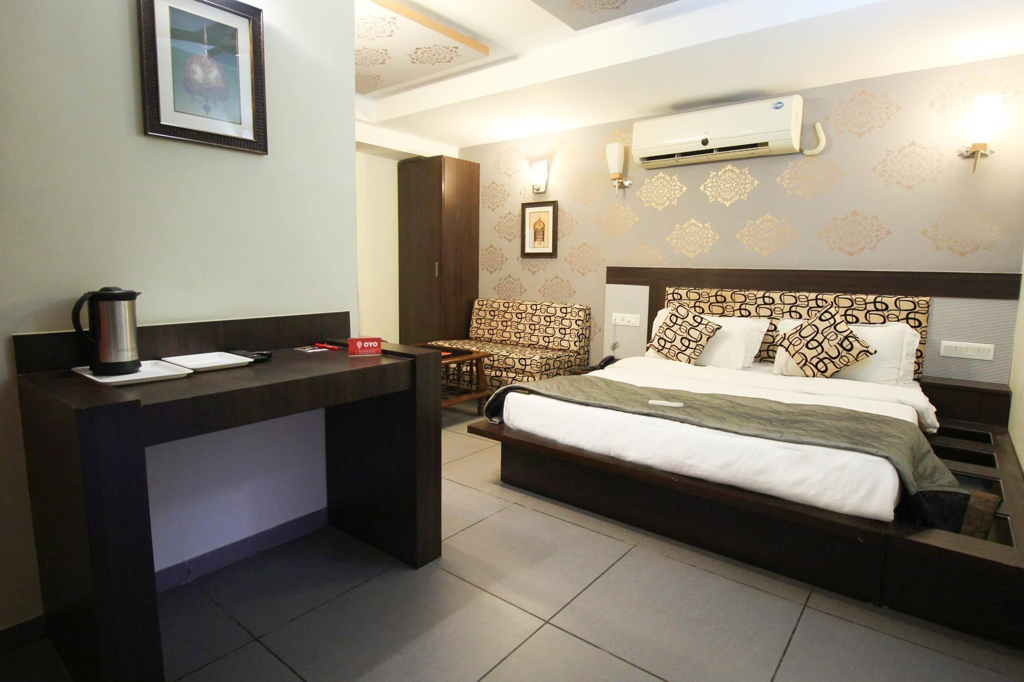 Oyo 4161 Hotel Shailly Inn Αχμπανταμπάντ Εξωτερικό φωτογραφία